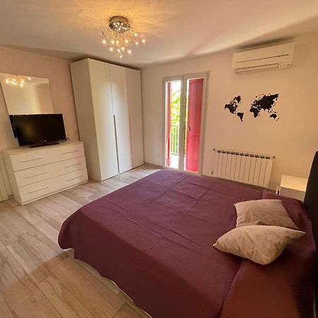 Reverso - Alloggi Con Solarium Vista Mare Caorle Kültér fotó